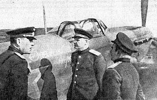 МАршал И.С.Конев у самолёта Як-9.