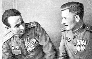 В.А.Луцкий (справа) со своим механиком