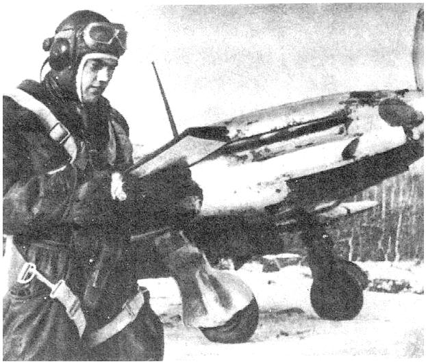 Б.Г.Пирожков у своего МиГ-3.
