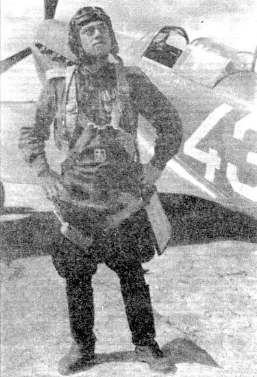А.С.Морозов у своего Як-9. Осень 1944 г.