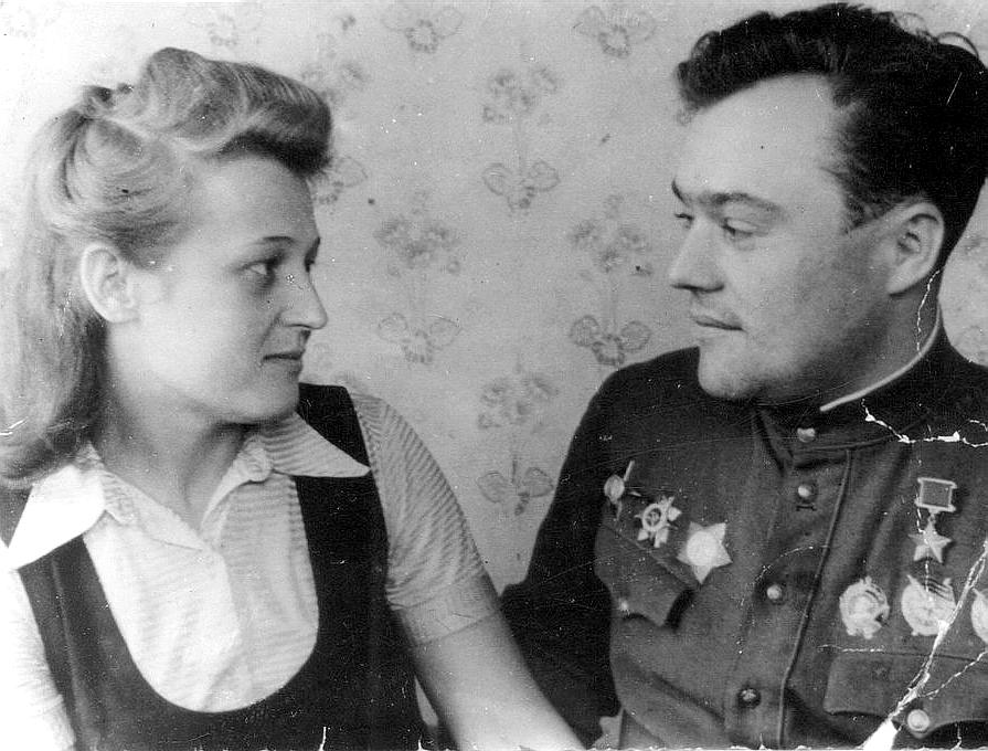 Михаил Зелёнкин с супругой.