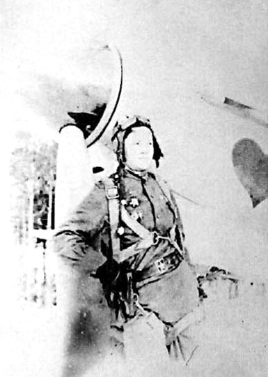А.А.Шокуров на фоне своего Як-1Б. Ченстохов, Польша. 1944 г..