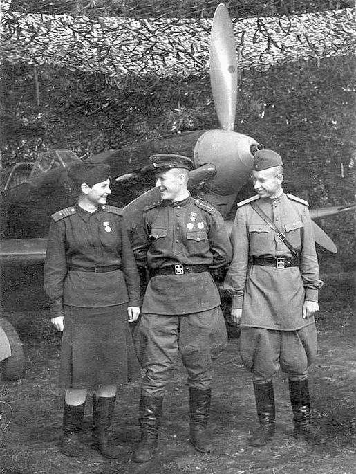 А.Г.Лукьянов на аэродроме Щигры, 1943 год.