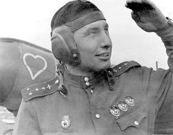 Б.И.Карасёв у Ла-5. 1945 год.