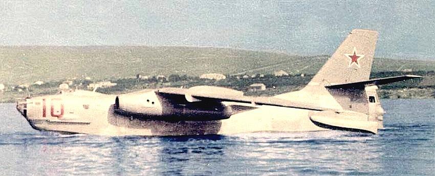 Летающая лодка Бе-10.
