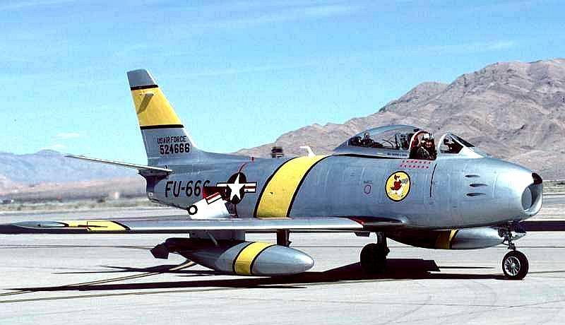 Истребитель F-86 'Сейбр'