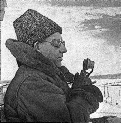 Полковник А.А.Матвеев на КП 275-й ИАД