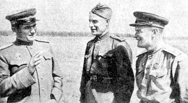 М.Нога с товарищами, 1943 г.