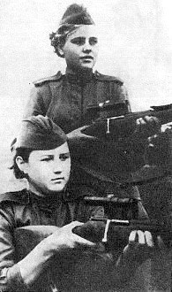 Алия Молдагулова и Анна Яковлева