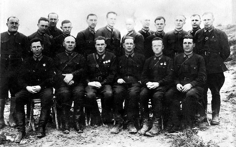 В.В.Багров с товарищами, 1942 г.