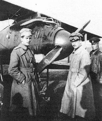 А.Н.Свешников (слева)