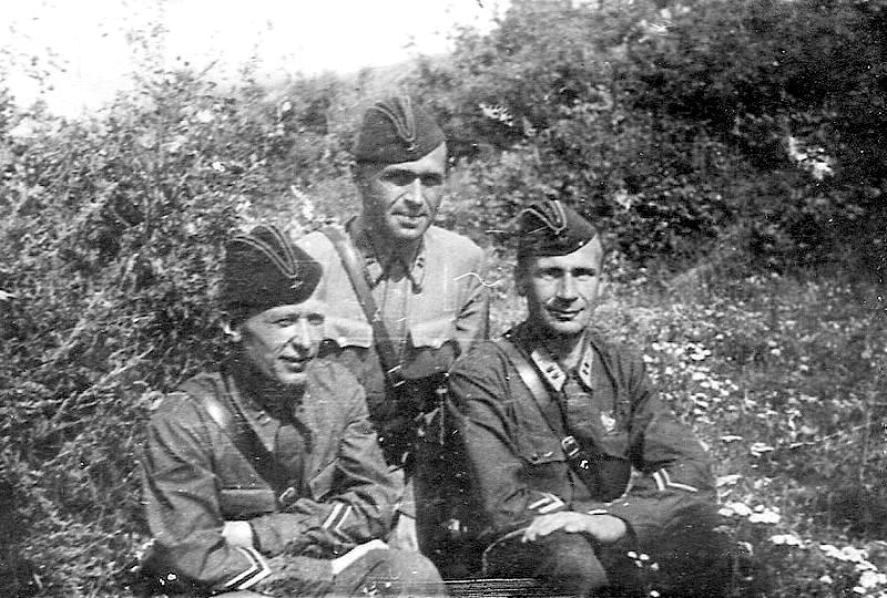 Перед вылетом на Сталинградский фронт. 1942 г.
